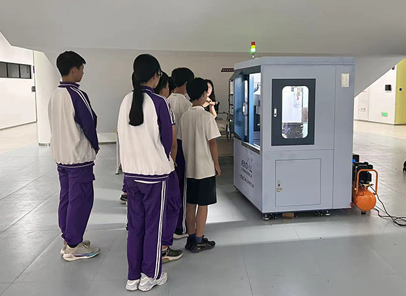 XENDOLL Small Five Axis CNC Machining Center Helps Vocational Education